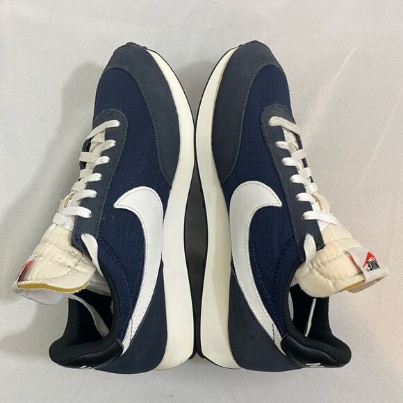 Athletic_Shoes